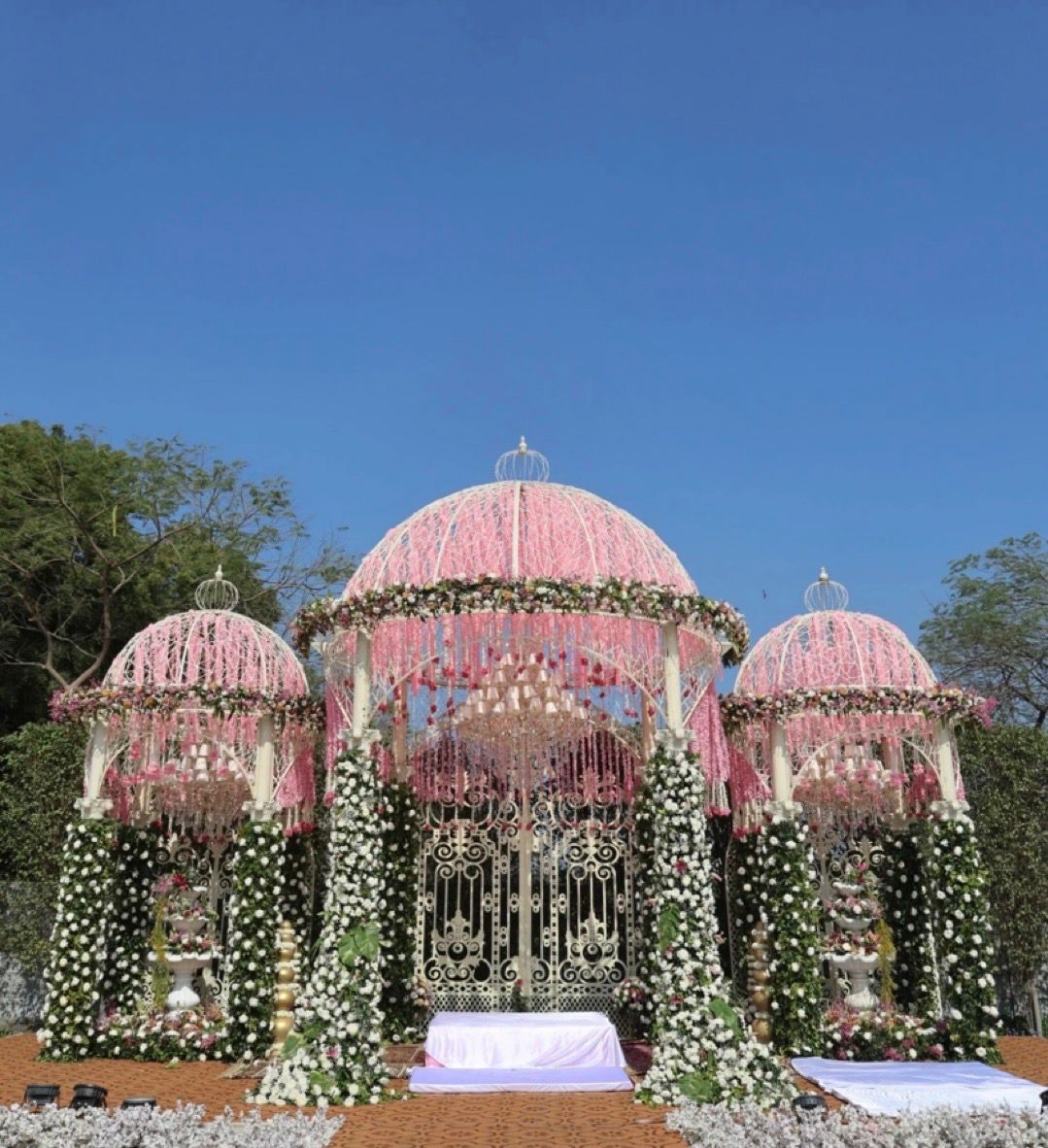 Floral Mandap Grandeur